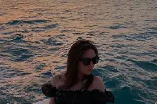 大批明星集体翻车董宇辉遭遇网友：这一次狼真的来了